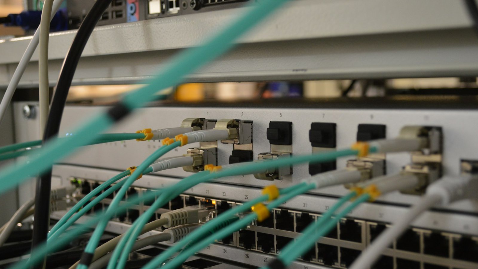 Fiber optik kablolama ve switch bağlantısı